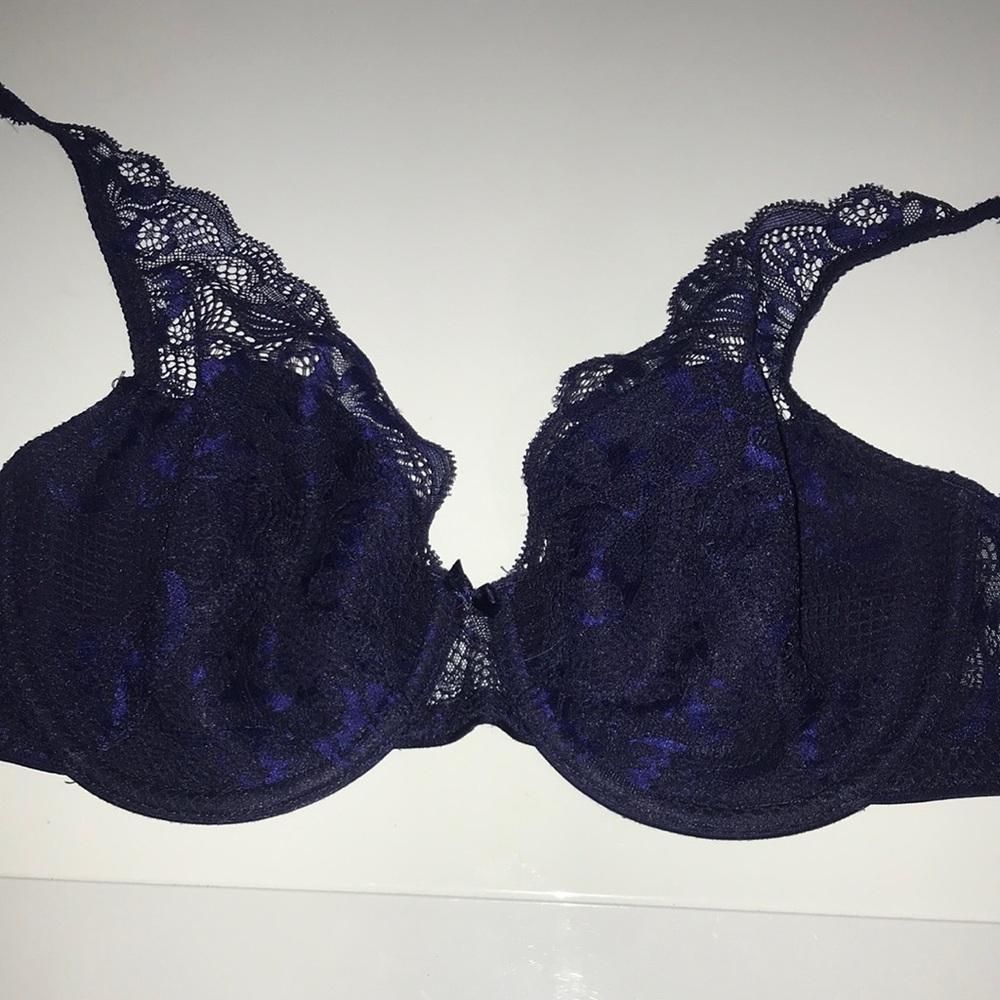 Chantelle navy lace bra 32DD